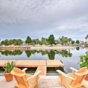 Фотография гостевого дома Waterfront Hernando Beach Home with 40-foot Dock!