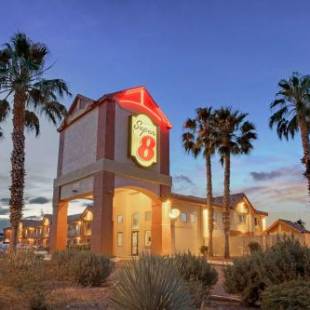 Фотографии гостиницы 
            Super 8 by Wyndham Tucson/Grant Road Area AZ