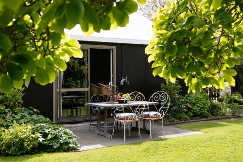 Фотографии гостевого дома 
            The Garden Room - Havelock North Holiday Home