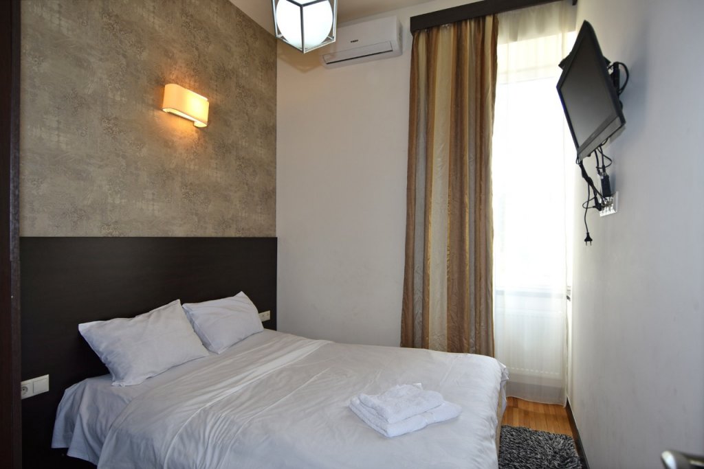 Фотография квартиры Apartments RentInnYerevan Nalbandyan 9