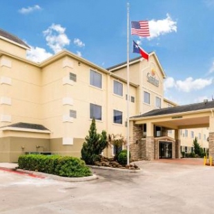 Фотография гостиницы Comfort Inn & Suites IAH Bush Airport – East