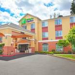 Фотография гостиницы Holiday Inn Express Bothell - Canyon Park, an IHG Hotel