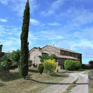 Фотографии гостевого дома 
            Vintage Mansion with Swimming Pool in Montmajor Spain