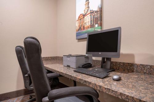 Фотография гостиницы AmericInn by Wyndham Windom