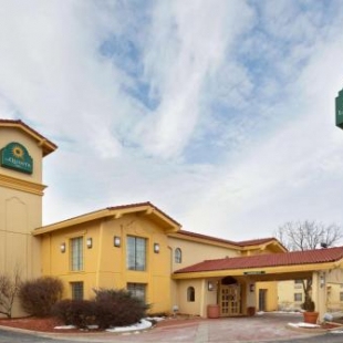 Фотография гостиницы La Quinta Inn by Wyndham Omaha West