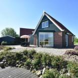 Фотография гостевого дома Modern holiday Home in South Holland by Lake Volkerak