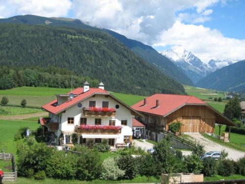 Фотографии базы отдыха 
            Ferienwohnungen Färberhof Urlaub auf dem Bauernhof