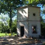 Фотография гостевого дома Hexagonal Tower for 2 with shared pool