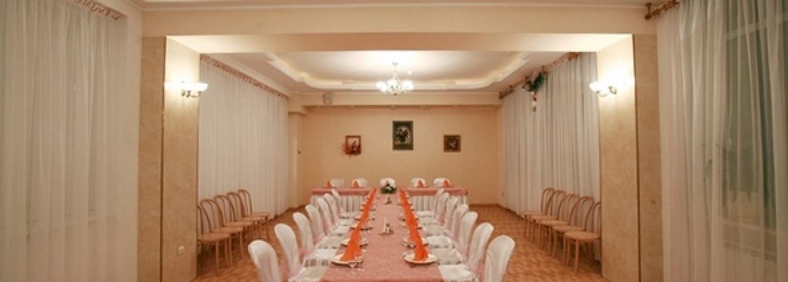 Фотография банкетного зала Янтарь