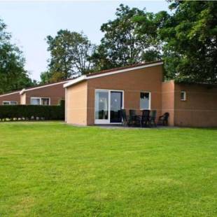 Фотографии гостевого дома 
            Detached bungalow with a dishwasher at 21 km from Leeuwarden