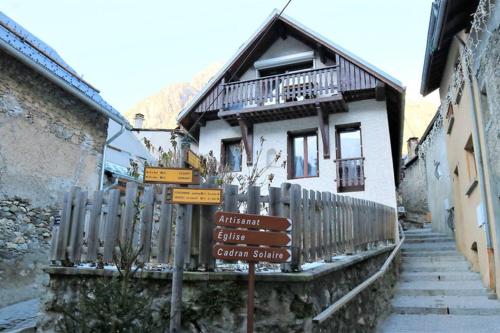 Фотографии гостевого дома 
            Chalet Pitu