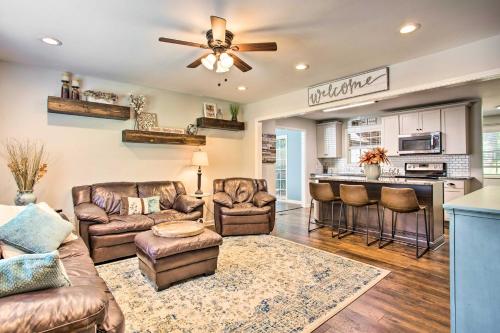 Фотография гостевого дома Modern Home with Yard and Deck, 1 Mi to Clemson U!