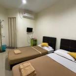 Фотография гостиницы OYO 89902 Semerah Suites Homestay Pontian