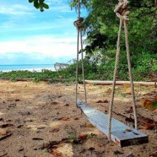 Фотографии гостиницы 
            Koh Jum Delight Beach