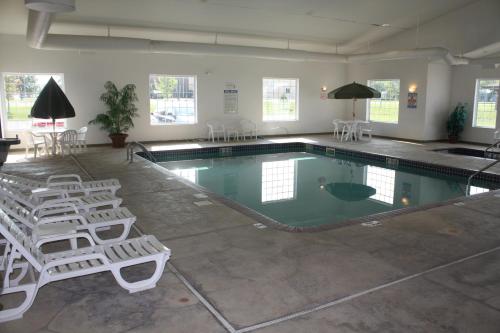 Фотография гостиницы Estherville Hotel & Suites