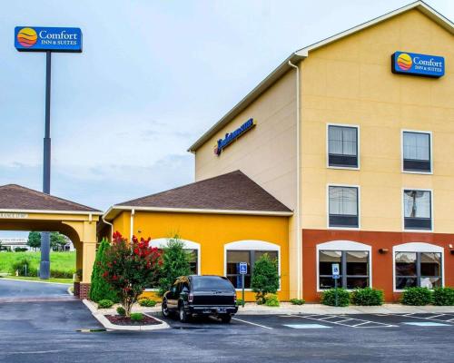 Фотографии гостиницы 
            Comfort Inn and Suites Franklin