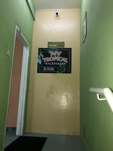 Фотография хостела NY TROPICAL BACKPACKERS