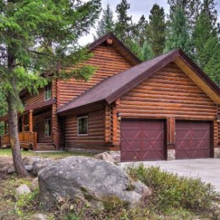 Фотография гостевого дома Exquisite McCall Log Cabin - Walk to Payette Lake!