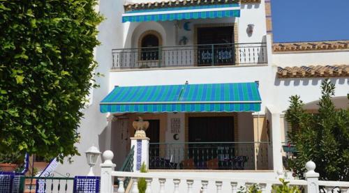 Фотография гостевого дома Villamartin, lovely 2 bed house, short walk to the Plaza.