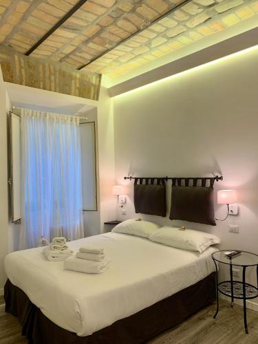 Фотографии гостевого дома 
            Luxury rooms near Colosseum