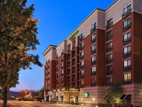 Фотографии гостиницы 
            Courtyard by Marriott Chattanooga Downtown