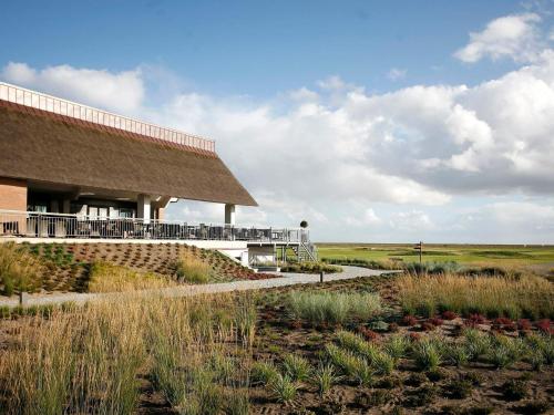 Фотографии гостевого дома
8 person holiday home on a holiday park in Rømø