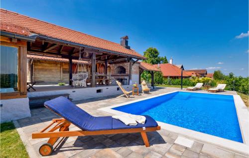 Фотографии гостевого дома 
            Stunning home in Martinkovec w/ Outdoor swimming pool, Sauna and 3 Bedrooms