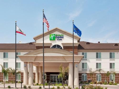 Фотография гостиницы Holiday Inn Express Hotel & Suites Dinuba West, an IHG Hotel