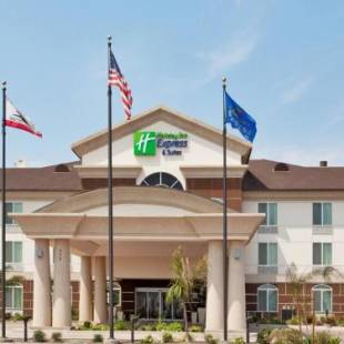 Фотографии гостиницы 
            Holiday Inn Express Hotel & Suites Dinuba West, an IHG Hotel