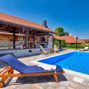 Фотография гостевого дома Stunning home in Martinkovec w/ Outdoor swimming pool, Sauna and 3 Bedrooms