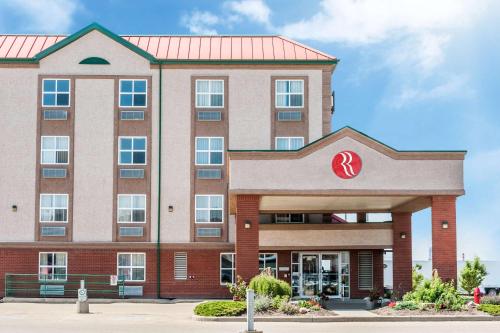 Фотографии гостиницы 
            Ramada by Wyndham Sherwood Park