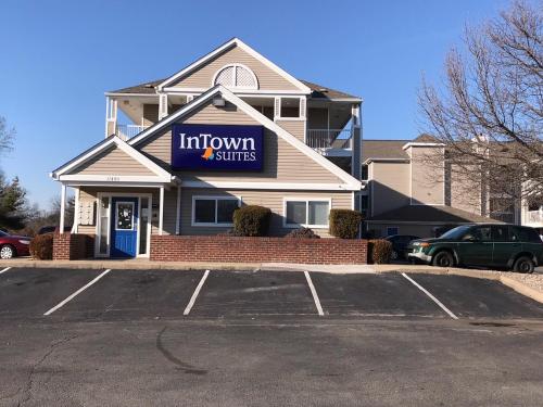 Фотографии гостиницы 
            InTown Suites Extended Stay Louisville KY - Westport Road