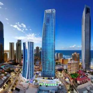 Фотографии гостиницы 
            Hilton Surfers Paradise Hotel & Residences