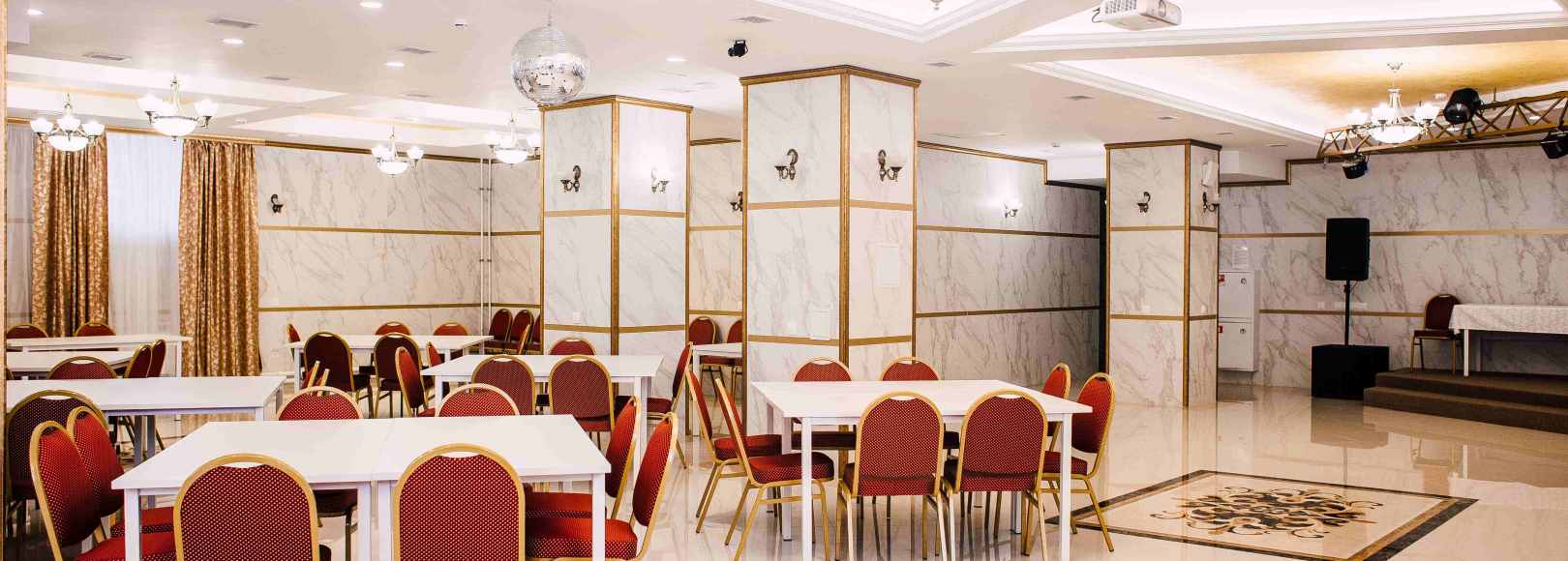 Фотография банкетного зала Михайловский