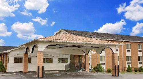 Фотография гостиницы Super 8 by Wyndham Hillsville