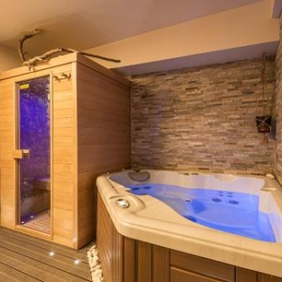 Фотография мини отеля Suite Romantique Sauna et Jacuzzi