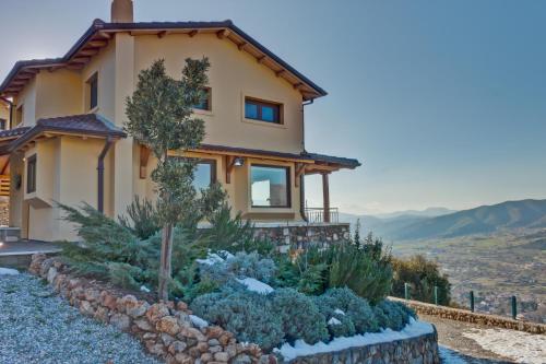 Фотография гостевого дома Levandes Houses