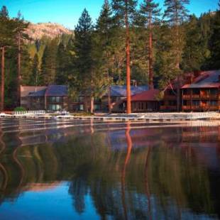 Фотографии гостиницы 
            Donner Lake Village