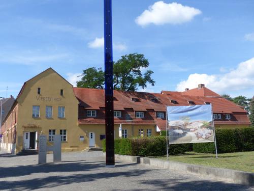 Фотография мини отеля Hotel Vierseithof Luckenwalde