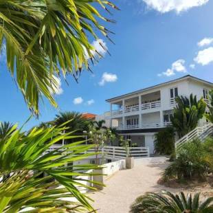 Фотографии мини отеля 
            PENTHOUSE Jan Thiel Curacao