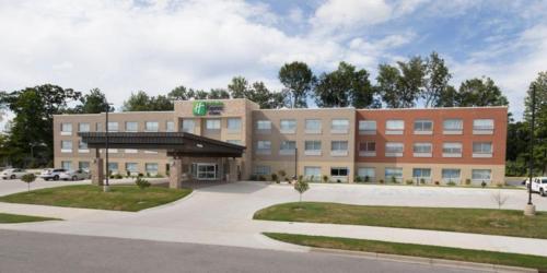 Фотография гостиницы Holiday Inn Express & Suites - Auburn, an IHG Hotel