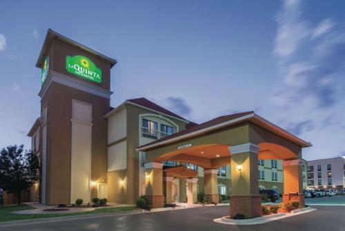 Фотография гостиницы La Quinta by Wyndham Oklahoma City -Yukon