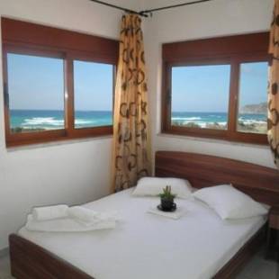 Фотографии гостевого дома 
            En Plo Beachfront Rooms