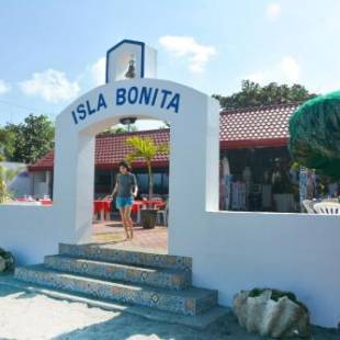 Фотографии гостиницы 
            Isla Bonita Beach Resort