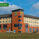 Фотография гостиницы Holiday Inn Express London Luton Airport, an IHG Hotel