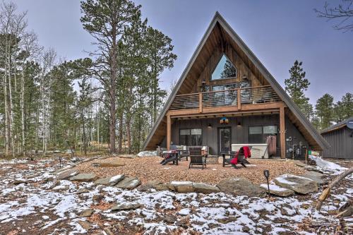 Фотографии гостевого дома 
            Modern Lead A-Frame with Hot Tub Hike, Bike and ATV!