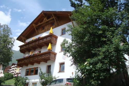 Фотография гостевого дома Pension Alpenrose