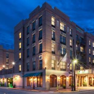 Фотографии гостиницы 
            Holiday Inn Savannah Historic District, an IHG Hotel