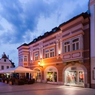 Фотографии гостиницы 
            Barokk Hotel Promenád