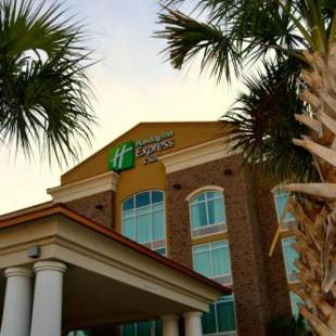 Фотографии гостиницы 
            Holiday Inn Express and Suites North Charleston, an IHG Hotel